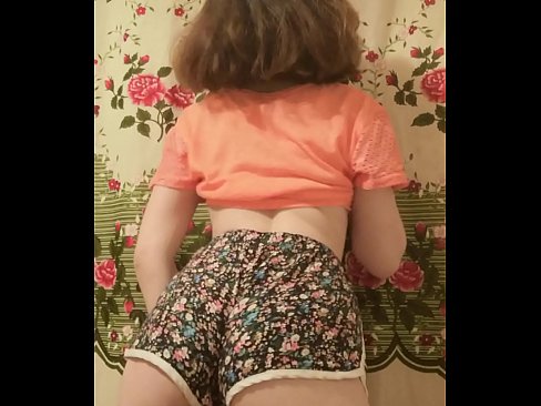 ❤️ Nwa ọhụrụ sexy na-eyipụ uwe mkpirisi ya na igwefoto ❌ Anal video ️❤
