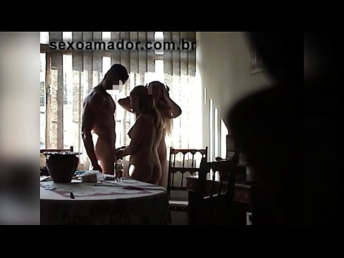 ❤️ Mmekọahụ enyi na-akpọ a ibu nwoke na a threesome na ya ❌ Anal video ️❤