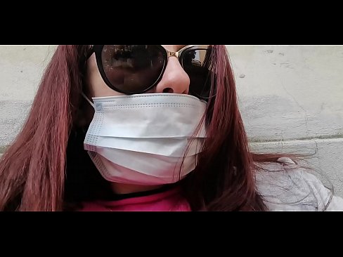 ❤️ Nicoletta na-abọ ọbọ n'ahụ onye agbata obi ya na pees n'ime ebe a na-adọba ụgbọala ya (Special Covid19 Italian Quarantine) ❌ Anal video ️❤
