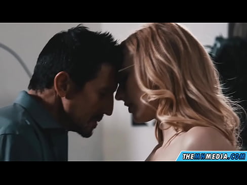 ❤️ Mmekọahụ ịhụnanya na-acha anụnụ anụnụ ❌ Anal video ️❤