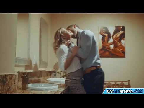 ❤️ Mgbe isi awọ na-acha uhie uhie rafuo gị n'ime ụlọ mposi ọha ❌ Anal video ️❤